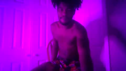 Snapshot of kingalmighty01 chatting on October 28, 9:13 am King Almighty01 online show from October 28, 9:13 am