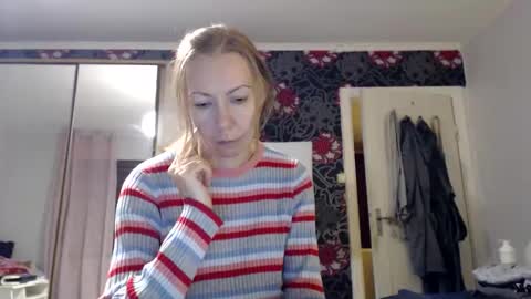 sexysexyhotwetpinkredpussy online show from September 18, 8:00 pm