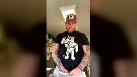 kingcali420_ online show from February 24, 8:51 pm