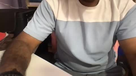 kingcobra_08 online show from March 19, 2:37 am