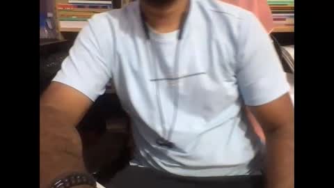 kingcobra_08 online show from May 18, 3:02 am