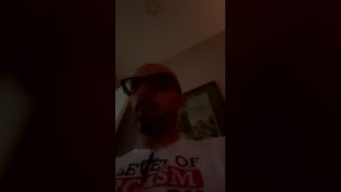 Snapshot of kingdaddysayless chatting on July 3, 5:41 pm kingdaddysayless online show from July 3, 5:41 pm