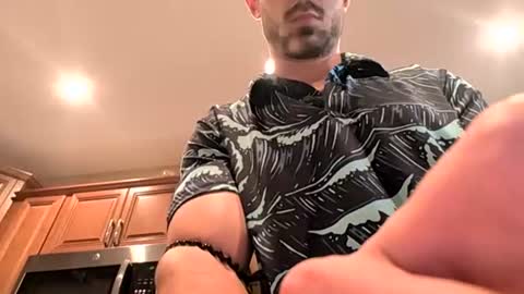 Snapshot of kingdaddysayless chatting on July 6, 5:04 pm kingdaddysayless online show from July 6, 5:04 pm