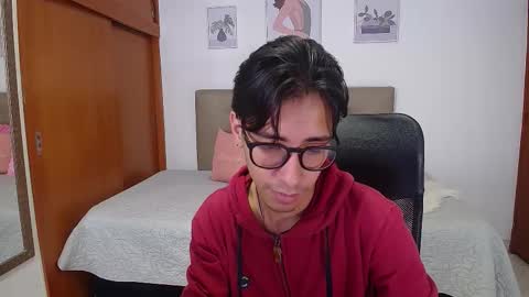 kingdanny_8 online show from November 30, 5:00 am