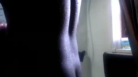 Snapshot of kinglibra420 chatting on December 6, 7:12 pm loyal fuck online show from December 6, 7:12 pm