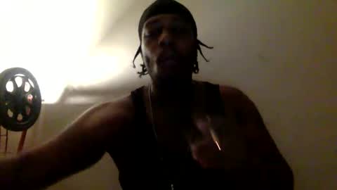 Snapshot of kinglibra420 chatting on October 18, 9:43 am loyal fuck online show from October 18, 9:43 am