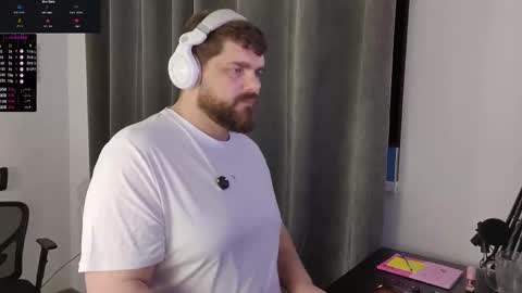 Snapshot of kingmarti chatting on December 15, 12:09 pm Marti online show from December 15, 12:09 pm