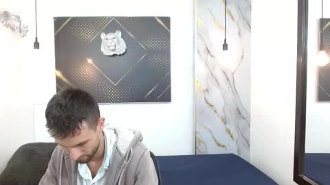 KING  online show from March 15, 3:34 am