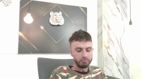 KING  online show from May 18, 4:18 am