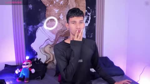  A L E X  online show from February 15, 9:33 pm