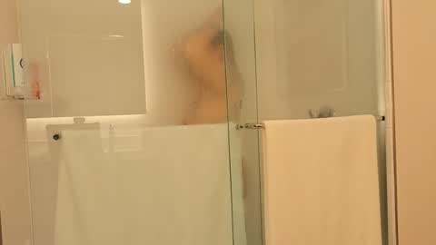 Snapshot of kingpleasure24 chatting on June 23, 6:17 pm kingpleasure24 online show from June 23, 6:17 pm