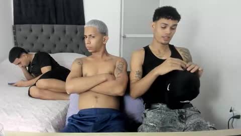 DOMINANT ALPHA KINGS online show from November 30, 5:33 am