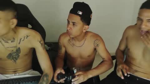 Snapshot of kings_latins chatting on February 16, 7:15 am DOMINANT ALPHA KINGS online show from February 16, 7:15 am