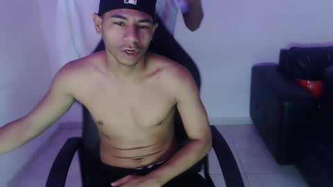 Snapshot of kings_latins chatting on February 27, 8:53 pm DOMINANT ALPHA KINGS online show from February 27, 8:53 pm