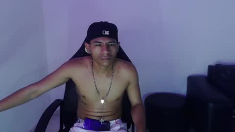 Snapshot of kings_latins chatting on March 2, 5:08 am DOMINANT ALPHA KINGS online show from March 2, 5:08 am