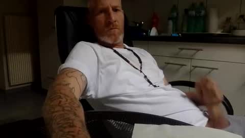 Snapshot of kingsize187 chatting on September 25, 11:25 am kingsize online show from September 25, 11:25 am