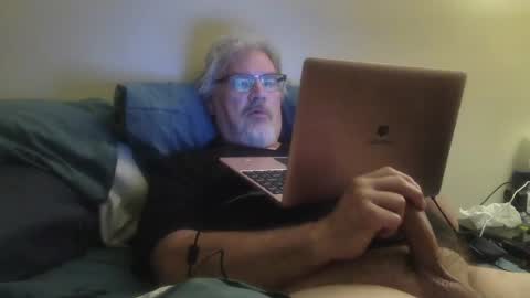 kingtongue10 online show from June 15, 9:22 am
