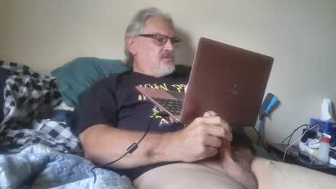 kingtongue10 online show from June 17, 11:16 pm