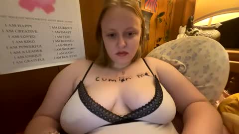 kinkikittiekat online show from January 20, 1:50 am