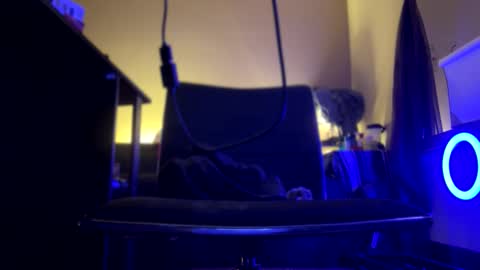 Snapshot of kinksss4all chatting on November 17, 6:41 am KinkPLAY9 online show from November 17, 6:41 am