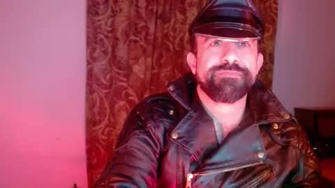 Snapshot of kinkster303 chatting on April 3, 3:04 am Kinkster online show from April 3, 3:04 am