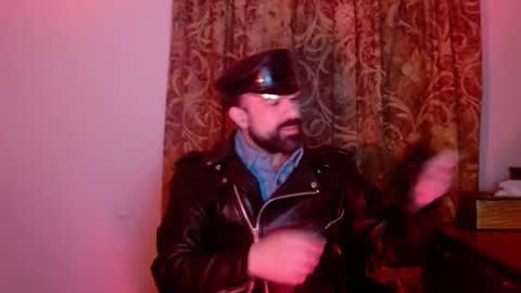 Snapshot of kinkster303 chatting on April 7, 2:01 am Kinkster online show from April 7, 2:01 am