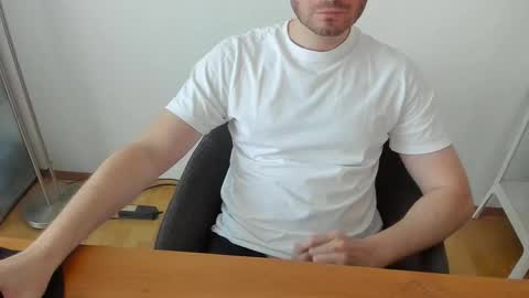 Snapshot of kinksubbydubby chatting on September 19, 4:18 pm kinksubbydubby online show from September 19, 4:18 pm