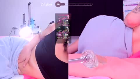 Snapshot of kinky_cloe chatting on December 6, 3:22 pm Kinky online show from December 6, 3:22 pm