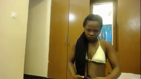 Snapshot of kinky_pixie chatting on September 29, 1:05 pm Pixie online show from September 29, 1:05 pm