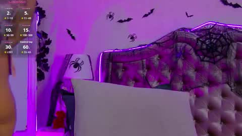 kinkyamelie online show from October 26, 5:30 pm