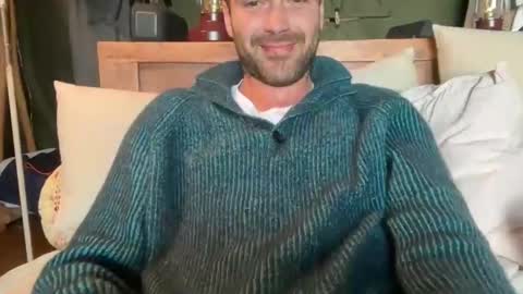 M online show from November 12, 2:28 pm