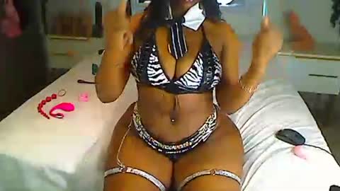 KinyBunz online show from May 29, 11:58 pm