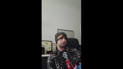 Snapshot of kinkycouple1789 chatting on December 2, 5:37 pm Maysie and Hunter online show from December 2, 5:37 pm