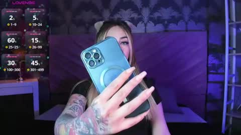 Snapshot of kinkydoll_ chatting on July 25, 12:09 am Sara online show from July 25, 12:09 am