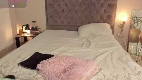 Jenny online show from May 14, 7:04 am