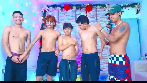 Snapshot of kinkyhousexxx chatting on November 7, 8:31 pm kinkyhousexxx online show from November 7, 8:31 pm