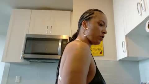 kinkykatt557616 online show from April 9, 4:23 pm