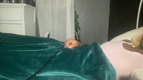 Bunniii online show from February 8, 9:46 am