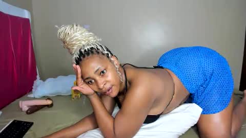 Kinky online show from September 25, 7:45 am