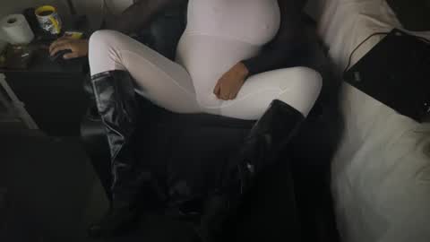 kinkypantyhoseman online show from February 24, 10:58 pm