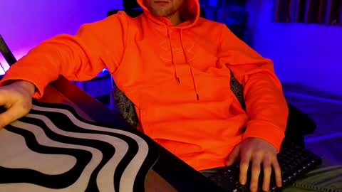 Snapshot of kinkypumpkin chatting on January 11, 10:29 am Kenny online show from January 11, 10:29 am