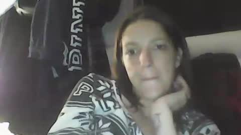 Snapshot of kinkyvibesxxx chatting on February 19, 2:33 am kinkyvibes online show from February 19, 2:33 am