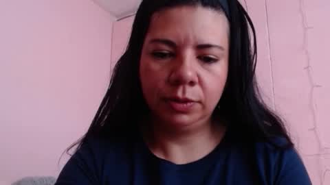 Snapshot of kinkyy_mom chatting on February 12, 3:29 pm kinkyy_mom online show from February 12, 3:29 pm