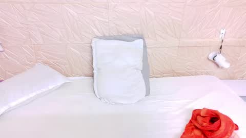 kinkyy_redhead online show from May 19, 11:27 am