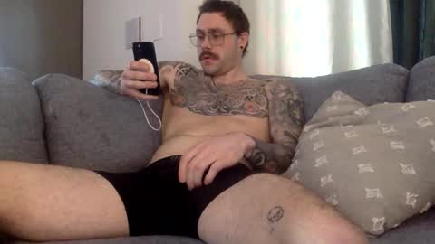 Snapshot of kinnkybwc chatting on March 27, 9:58 pm kinnkybwc online show from March 27, 9:58 pm