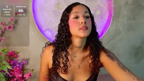 Snapshot of kinsleybrown chatting on March 28, 5:07 am CALL ME KINSLEY online show from March 28, 5:07 am