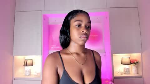 M A R A  online show from December 4, 12:14 pm