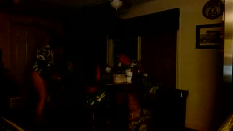 Snapshot of kipsy420 chatting on March 5, 7:59 am Kipsy Rose online show from March 5, 7:59 am