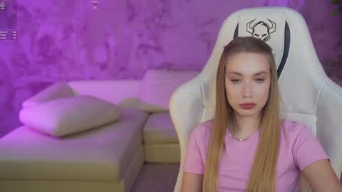 Sweet girls online show from March 9, 6:00 pm