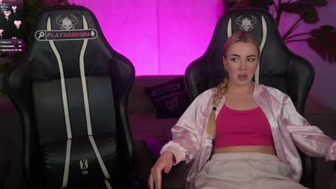 Sweet girls online show from May 13, 4:26 pm